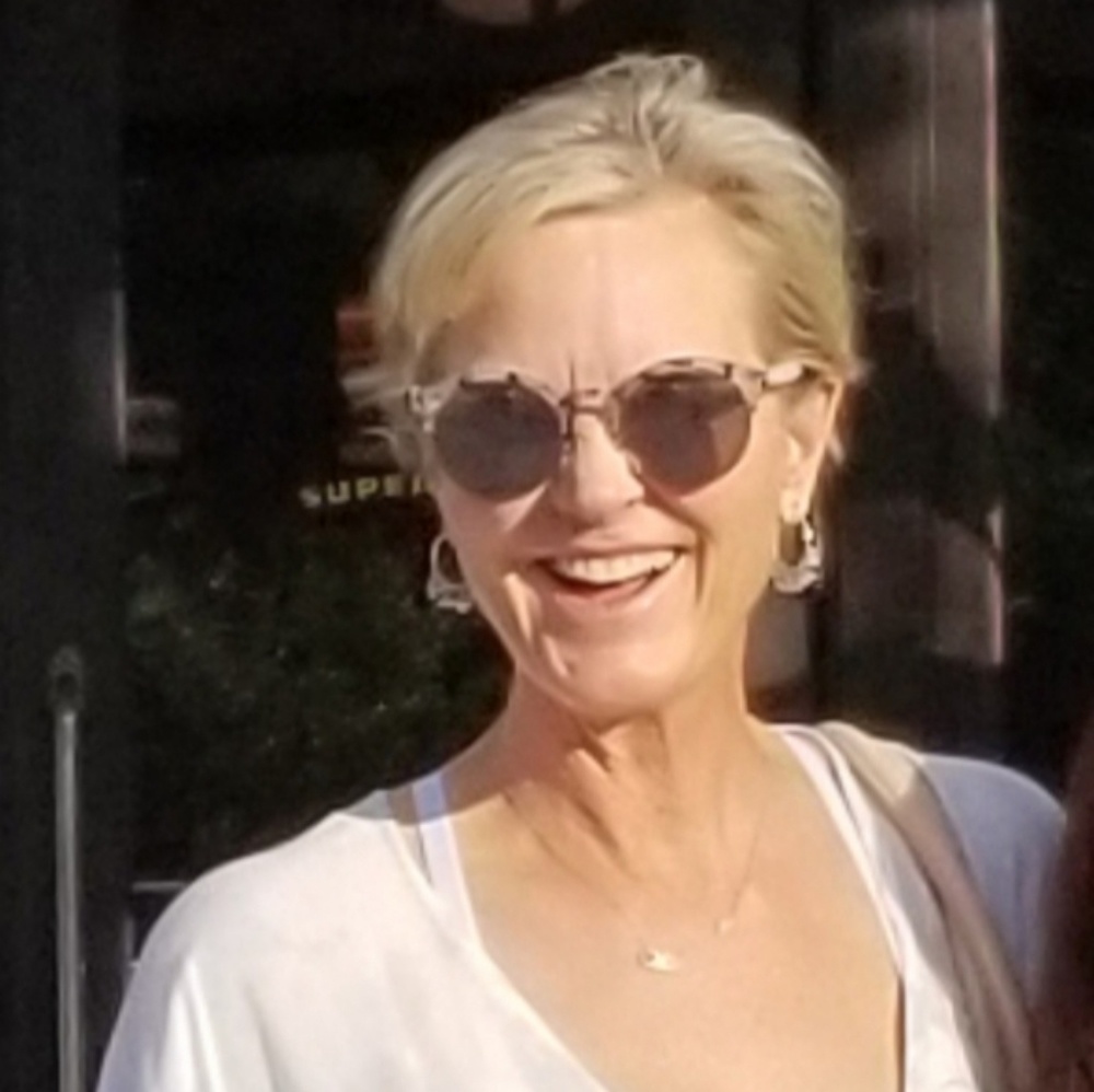 Meet your Posher, Carolyn